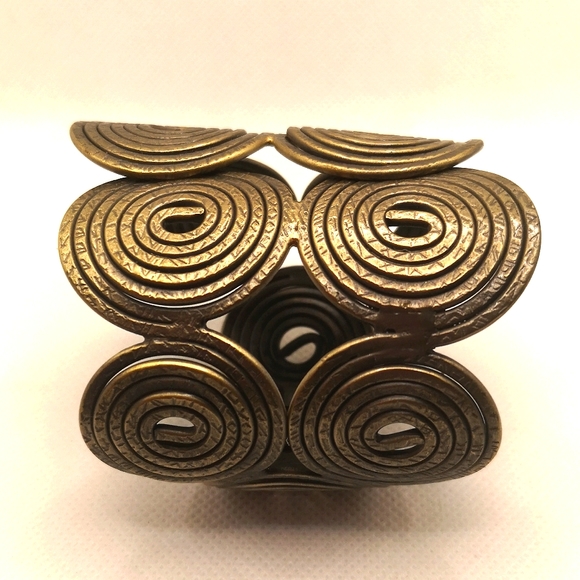 Bronze tone spiral clamp cuff bracet - Picture 3 of 4